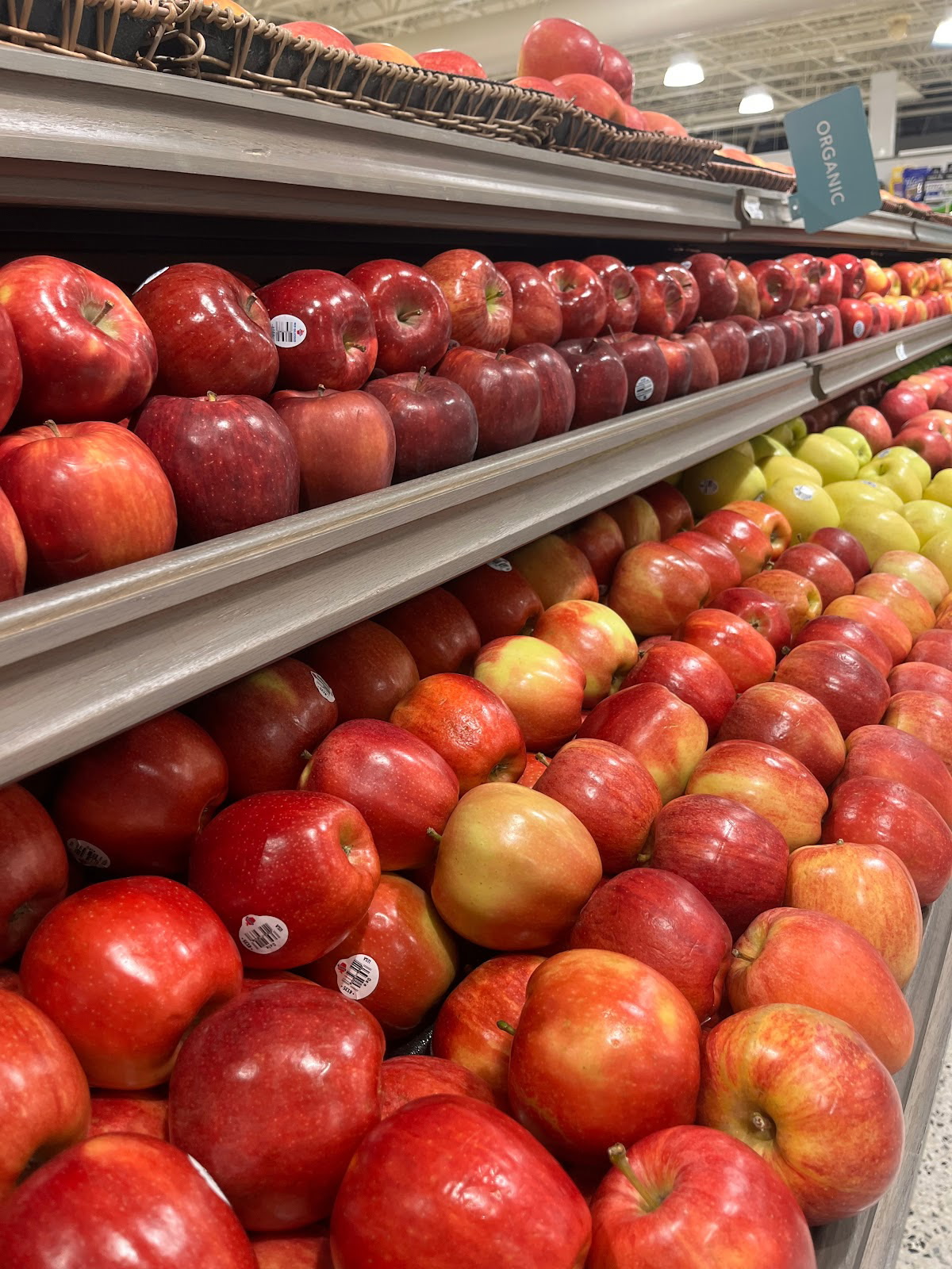 Apples at a supermarket